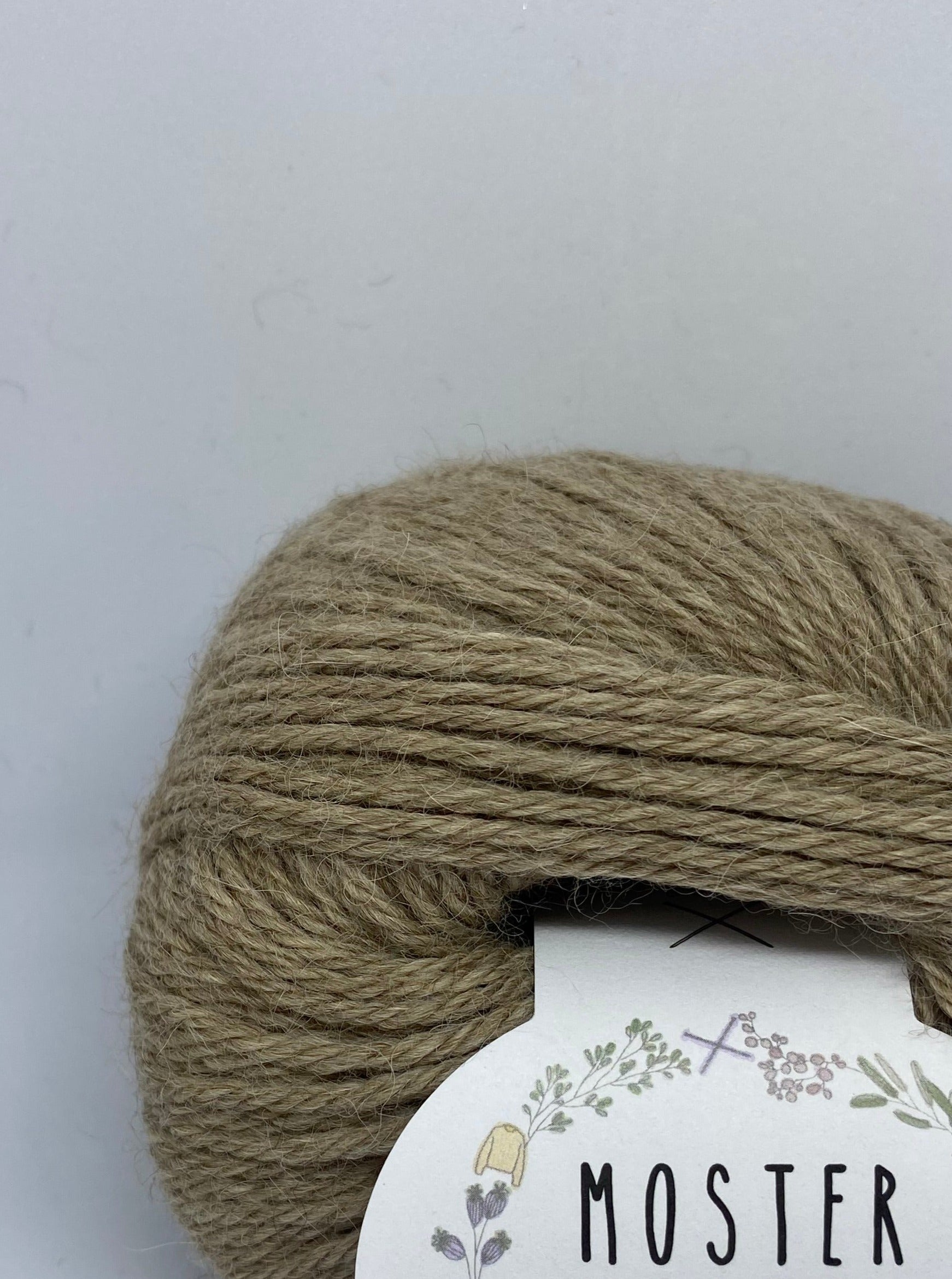 BEIGE (THICK BABY ALPACA)
